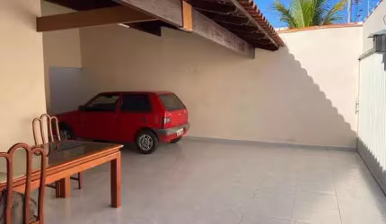 Casa para Venda em Uberlândia, Alto Umuarama, 3 dormitórios, 1 suíte, 1 banheiro, 4 vagas