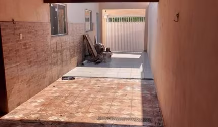 Casa para Venda em Uberlândia, Granada, 3 dormitórios, 1 banheiro, 5 vagas