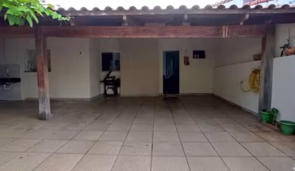 Casa para Venda em Uberlândia, Segismundo Pereira, 3 dormitórios, 1 suíte, 1 banheiro, 3 vagas