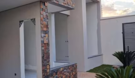 Casa para Venda em Uberlândia, Grand Ville, 3 dormitórios, 3 suítes, 1 banheiro, 4 vagas