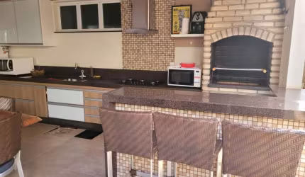 Casa para Venda em Uberlândia, Jardim Inconfidencia, 4 dormitórios, 4 suítes, 1 banheiro, 3 vagas