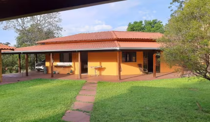 Chácara para Venda em Uberlândia, Chácaras Eldorado, 2 dormitórios, 1 suíte, 1 banheiro, 6 vagas