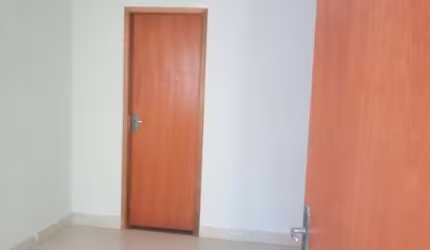 Casa para Venda em Uberlândia, Jardim Europa, 2 dormitórios, 1 suíte, 1 banheiro, 2 vagas