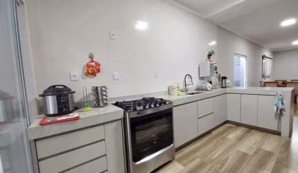 Casa para Venda em Uberlândia, Pampulha, 3 dormitórios, 1 suíte, 3 banheiros, 2 vagas