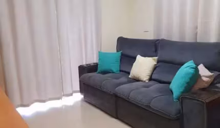 Casa para Venda em Uberlândia, Granada, 3 dormitórios, 2 suítes, 1 banheiro, 2 vagas