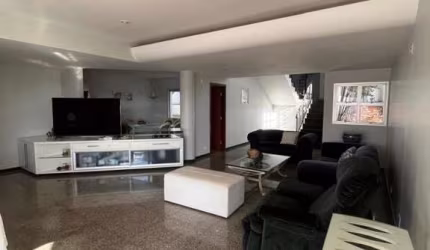 Casa para Venda em Uberlândia, Morada da Colina, 4 dormitórios, 4 suítes, 2 banheiros, 5 vagas