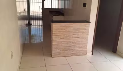 Casa para Venda em Uberlândia, Shopping Park, 2 dormitórios, 1 banheiro, 2 vagas