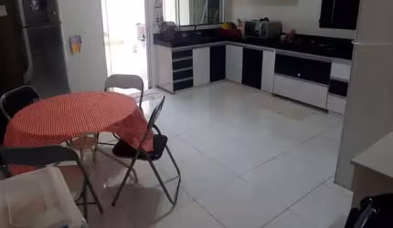 Casa para Venda em Uberlândia, Segismundo Pereira, 3 dormitórios, 1 suíte, 1 banheiro, 4 vagas