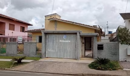Casa de 3 quartos, sendo 1 suíte, 2 garagem