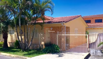 Casa 3 quartos, sendo 1 suíte, semimobiliada, 1 garagem, edícula c churrasqueria