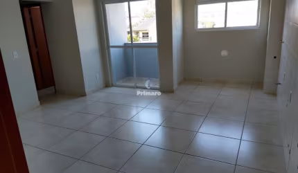 Apartamento de 2 quartos, sacada, 1 banheiro, 1 garagem