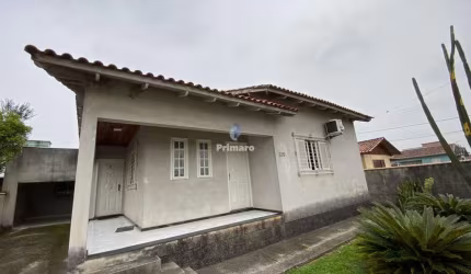 Casa com 3 quartos sendo 1 suíte