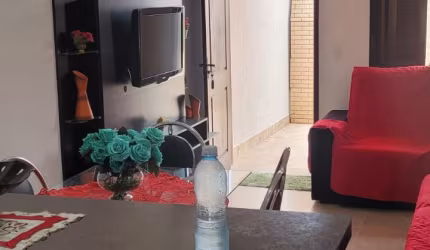 Casa à venda com 70m², dois dormitórios (sendo uma suíte) duas vagas, Bertioga -SP.