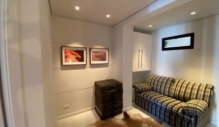 Apartamento para locação anual, 02 dormitórios sendo uma suíte, dois banheiros