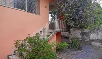 Duas casas no mesmo terreno com 3 dormitórios à venda, 180 m² por R$ 850.000 - Santa Rosa - Niterói/RJ