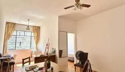 Apartamento Charmoso em Copacabana - 70m², Piso de Madeira, Armários Planejados e Lazer Completo, Próximo ao Metrô!