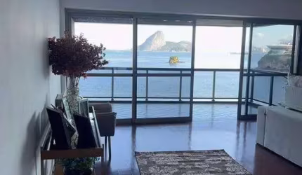 Lindo apartamento vista mar com 4 quartos, 2 suítes e 3 vagas no Ingá