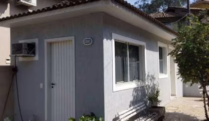 Casa com 3 dormitórios à venda, 320 m² por R$ 1.150.000,00 - Vargem Grande - Rio de Janeiro/RJ
