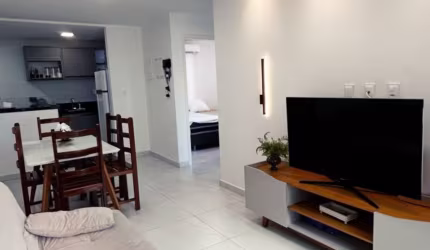 APARTAMENTO COM VARANDA, MOBILIADO EM INTERMARES