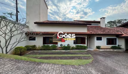 Casa à Venda no Condomínio Estância Parque Atibaia