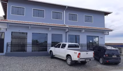 Ponto comercial com 1 sala para alugar no Morro do Meio, Joinville  por R$ 1.250