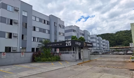 Apartamento com 3 quartos à venda no Iririú, Joinville  por R$ 266.000