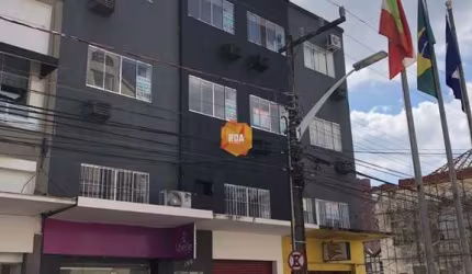 Sala comercial com 1 sala para alugar no Centro, Joinville  por R$ 850