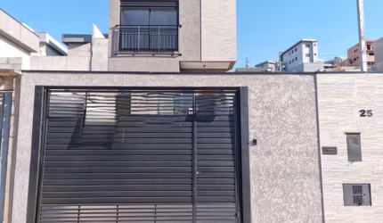 Belissima residencia de 3 dormitorios a vista com piscina no portal dos Ipes
