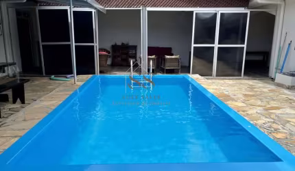 Aluguel por Diária para Locação em Matinhos, Centro, 6 dormitórios, 1 suíte, 3 banheiros, 4 vagas
