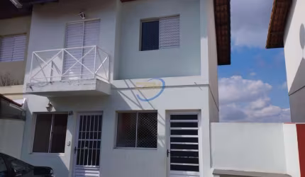 Casa em Condomínio para Locação em Cotia, Granja Viana, 2 dormitórios, 2 banheiros, 3 vagas