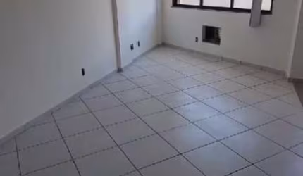 Sala em Centro  -  Macaé