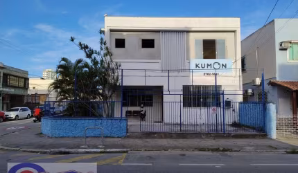 Casa Comercial em Centro  -  Macaé