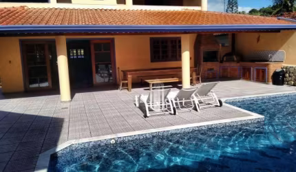 Sobrado com 4 dormitórios à venda, 450 m² por R$ 2.200.000,00 - Arrastão - São Sebastião/SP