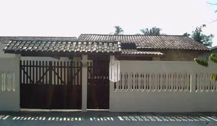 Casa com piscina no Porto Novo - Caraguatatuba/SP