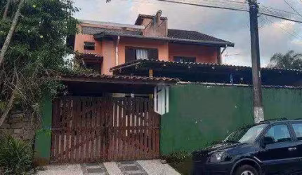 Lindo sobrado com 3 dormitórios e 5 banheiros à venda, 450m² por R$ 900.000 - Martim de Sá - Caraguatatuba/SP