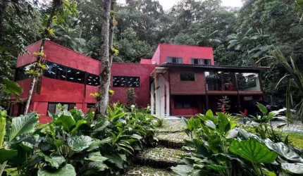 Lindo sobrado em condomínio fechado com 4 suítes à venda, 3.524m² por R$  1.320.000 - B Una - São Sebastião/SP