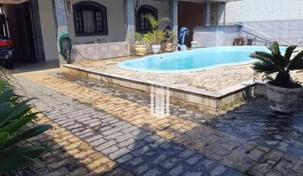 Casa com Piscina à venda no Pontal Santa Marina - Caraguatatuba/SP