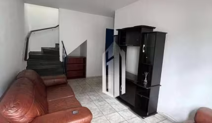Sobrado com 3 dormitórios à venda, 75 m² por R$ 519.000,00 - Centro - Caraguatatuba/SP