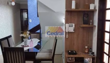 Sobrado com 3 dormitórios à venda, 122 m² por R$ 650.000,00 - Vila Santana - Mogi das Cruzes/SP