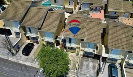 Belíssimo Sobrado com Conforto e Modernidade; 2 dormitórios e 2 vagas de garagem