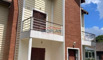Casa à venda em condomínio