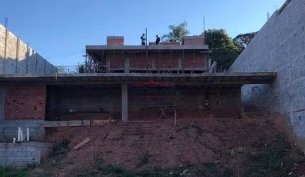 Casa com 4 dormitórios à venda, 750 m²