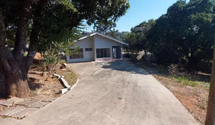 Imóvel com 3 dormitórios sendo 3 suítes 300 m² bem localizado em Atibaia - SP  -
