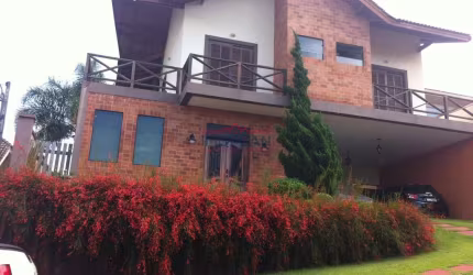 Linda casa estilo rústico de alto padrão