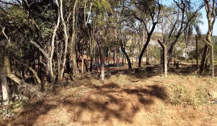 Lindo terreno com 1647 m2 em bairro tranquilo  em Atibaia  - SP  Vale dos Pinhei