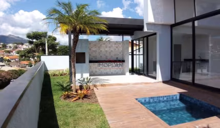Casa à venda  com 235 m² em ótima localização em Atibaia - SP -Bairro Jardim Pau