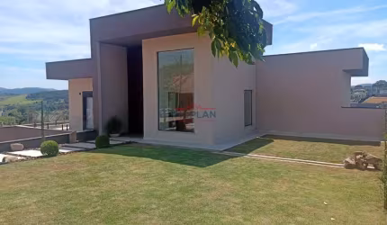 Casa  em condomínio fechado - 4 Dormitórios sendo 4 suítes - suíte principal clo