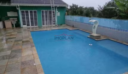 Casa à venda com 4 suítes