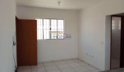 Apartamento com 02 dormitórios, sala, cozinha e banheiro em Atibaia
