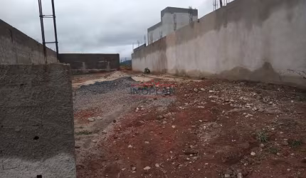 Terreno à venda com 200 m ²em ótima localização, próximo ao comércio local da re